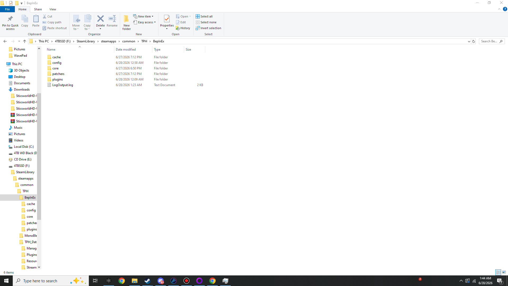 BepInEx folder contents: cache, config, core, patchers, plugins folders and LogOutput.log file